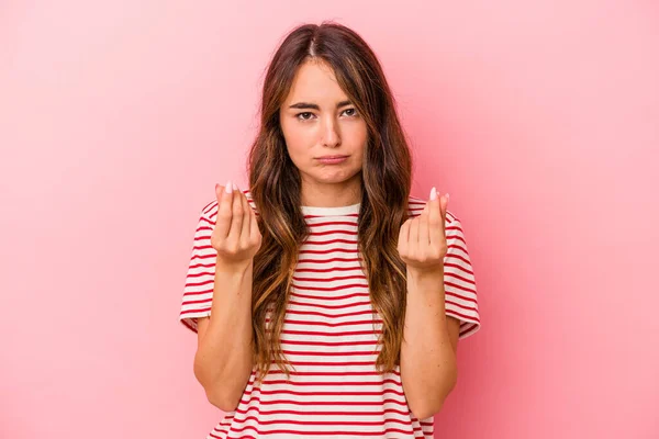 Young Caucasian Woman Isolated Pink Background Showing She Has Money — Stock Photo, Image