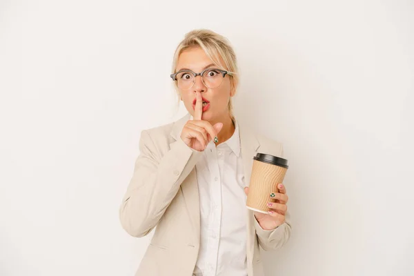 Jong Bedrijf Russische Vrouw Houden Take Away Koffie Geïsoleerd Witte — Stockfoto