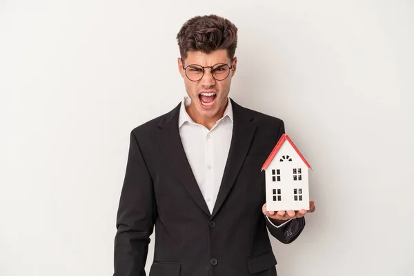 Young Real Estate Caucasian Agent Isolated White Background Screaming Very — Stock Photo, Image