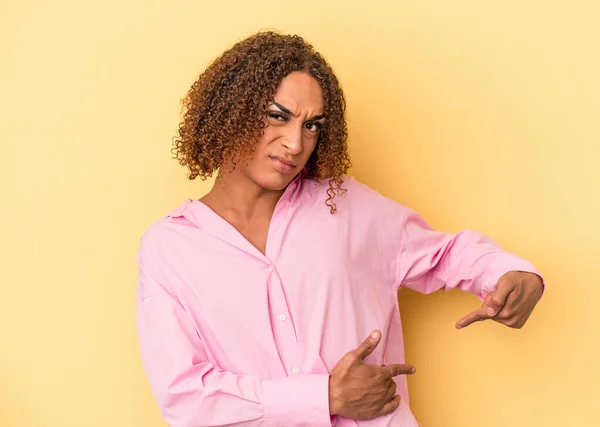Young Latin Transsexual Woman Isolated Yellow Background Having Liver Pain — Stock Photo, Image