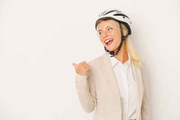 Jovem Empresária Russa Segurando Capacete Bicicleta Isolado Pontos Fundo Branco — Fotografia de Stock