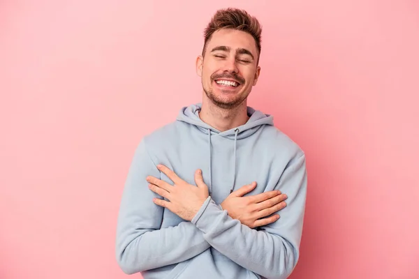 Young Caucasian Man Isolated Pink Background Laughing Having Fun — Stock Photo, Image
