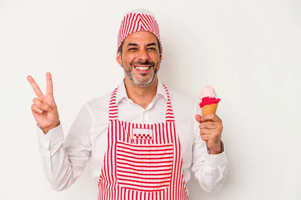 Middelalder Kaukasiske Ismager Kaukasiske Mand Holder Isoleret Hvid Baggrund Glad - Stock-foto