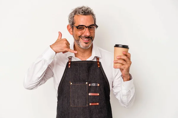 Sprzedawca Średnim Wieku Trzymający Kawę Wynos Odizolowaną Białym Tle Pokazującą — Zdjęcie stockowe