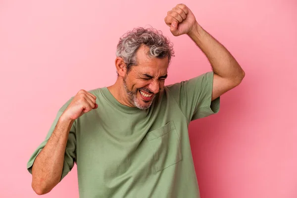 Uomo Caucasico Mezza Età Isolato Sfondo Rosa Che Celebra Giorno — Foto Stock