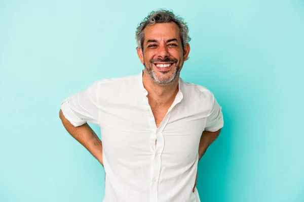 Edad Media Hombre Caucásico Aislado Sobre Fondo Azul Feliz Sonriente — Foto de Stock