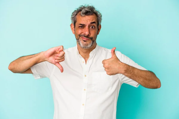 Middle Age Caucasian Man Isolated Blue Background Showing Thumbs Thumbs —  Fotos de Stock