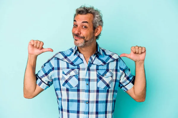 Middle Age Caucasian Man Isolated Blue Background Feels Proud Self — Stock Photo, Image