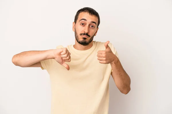 Young Caucasian Man Isolated White Background Showing Thumbs Thumbs Difficult — Stock Photo, Image