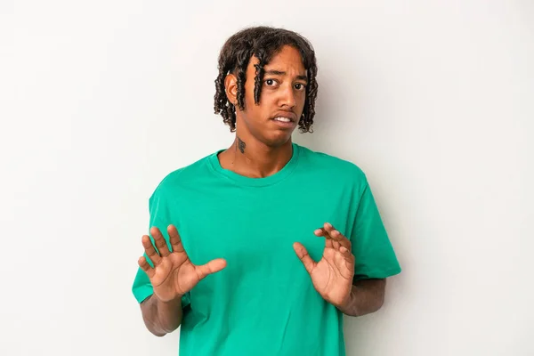 Junger Afrikanisch Amerikanischer Mann Isoliert Auf Weißem Hintergrund Der Jemanden — Stockfoto