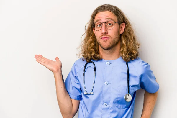 Young Nurse Caucasian Man Isolated Blue Background Showing Copy Space — Stock Photo, Image