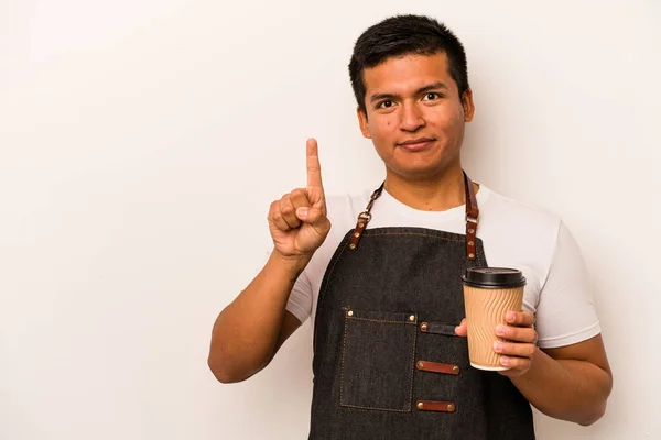 Restaurant Hispanische Kellner Hält Einen Kaffee Zum Mitnehmen Isoliert Auf — Stockfoto