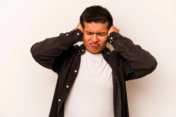 Young Hispanic Man Isolated White Background Covering Ears Hands — Stock Photo, Image