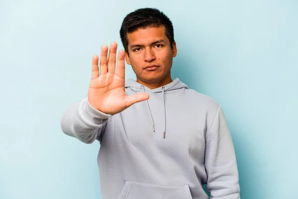 Young Hispanic Man Isolated Blue Background Standing Outstretched Hand Showing — 스톡 사진