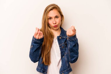 Beyaz arka planda izole edilmiş beyaz bir kadın parasız olduğunu gösteriyor..