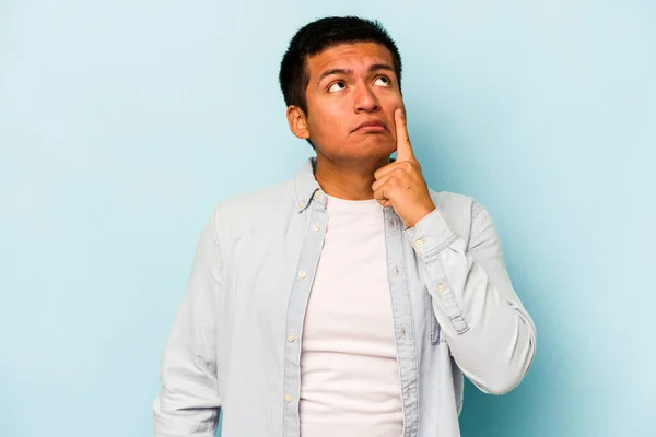 Young Hispanic Man Isolated Blue Background Crying Unhappy Something Agony — 스톡 사진
