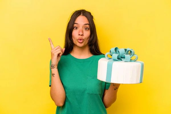 Young Hispanic Woman Holding Birthday Cake Isolated Yellow Background Having — 스톡 사진