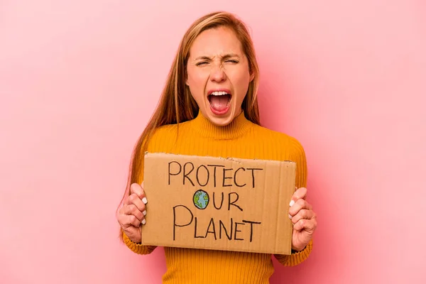 Νεαρή Καυκάσια Γυναίκα Κρατώντας Προστατεύει Τον Πλανήτη Μας Πλακάτ Απομονωμένο — Φωτογραφία Αρχείου