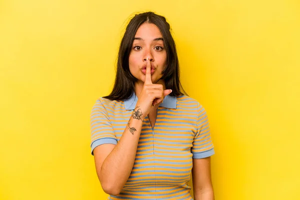 Young Hispanic Woman Isolated Yellow Background Keeping Secret Asking Silence — Stock Photo, Image