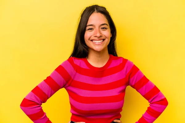 Young Hispanic Woman Isolated Yellow Background Happy Smiling Cheerful — 스톡 사진