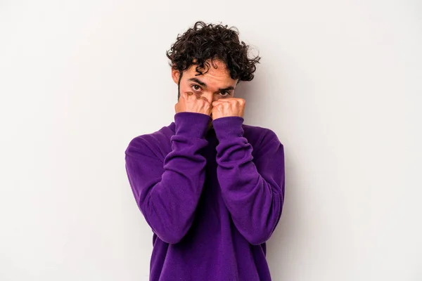 Young Caucasian Man Isolated White Background Throwing Punch Anger Fighting — Stock Photo, Image