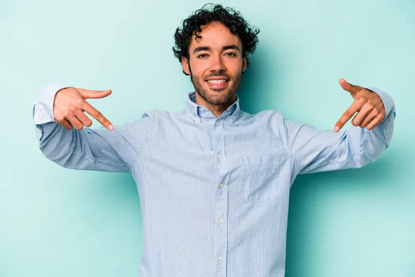 Young Caucasian Man Isolated White Background Points Fingers Positive Feeling — Stock Photo, Image