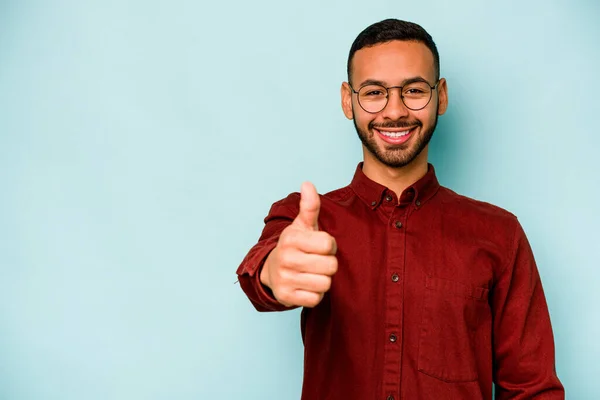 Young Hispanic Man Isolated Blue Background Smiling Raising Thumb — Stock Photo, Image