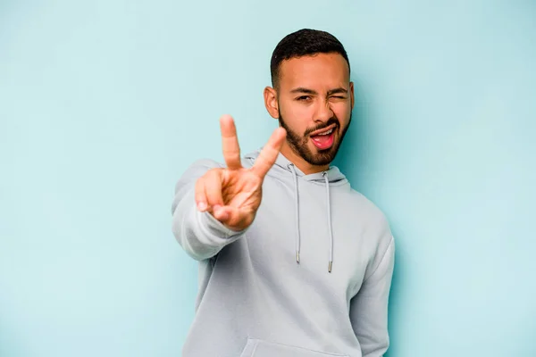 Young Hispanic Man Isolated Blue Background Showing Number Two Fingers — 스톡 사진