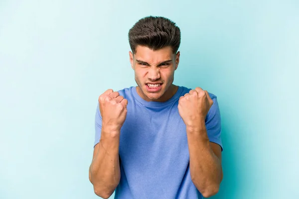 Young Caucasian Man Isolated Blue Background Upset Screaming Tense Hands — Stock Photo, Image