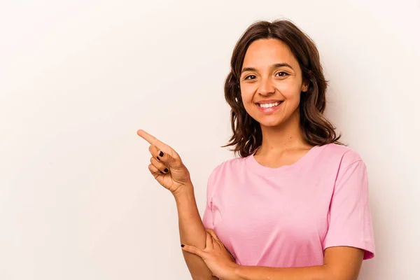 Young Hispanic Woman Isolated White Background Smiling Cheerfully Pointing Forefinger — Foto Stock