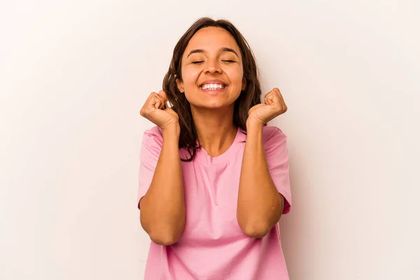 Young Hispanic Woman Isolated White Background Raising Fist Feeling Happy — Foto Stock
