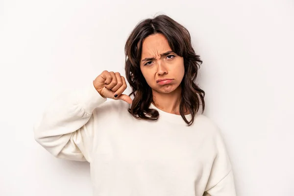 Young Hispanic Woman Isolated White Background Showing Dislike Gesture Thumbs — Stock fotografie