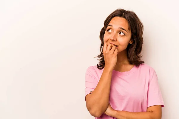 Young Hispanic Woman Isolated White Background Relaxed Thinking Something Looking —  Fotos de Stock