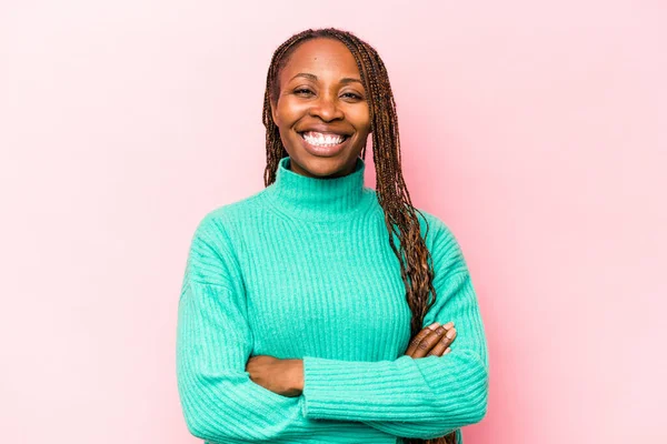 Jong Afrikaans Amerikaans Vrouw Geïsoleerd Roze Achtergrond Die Voelt Vertrouwen — Stockfoto