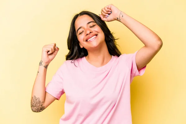 Young Hispanic Woman Isolated Yellow Background Celebrating Special Day Jumps — 스톡 사진