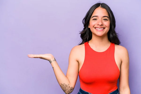 Young Hispanic Woman Isolated Purple Background Showing Copy Space Palm — 스톡 사진