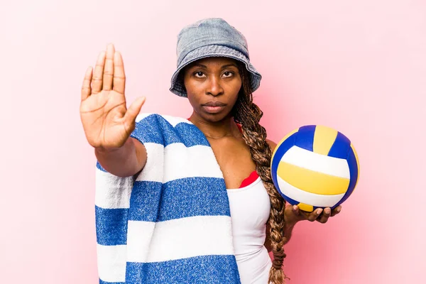 Young African American Woman Playing Volleyball Beach Isolated Pink Background — Stock Photo, Image