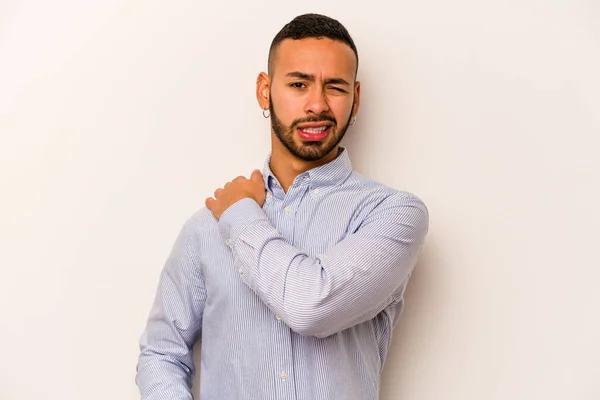 Young Hispanic Man Isolated White Background Having Shoulder Pain — 스톡 사진