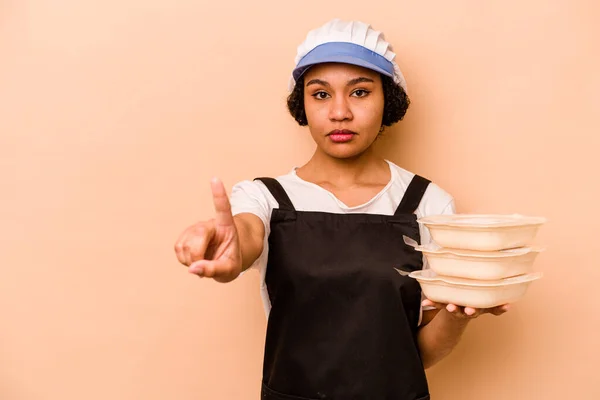 Young Cook Volunteer African American Woman Isolated Beige Background Showing — Fotografia de Stock