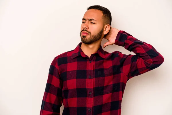 Joven Hombre Hispano Aislado Sobre Fondo Blanco Cansado Muy Somnoliento —  Fotos de Stock