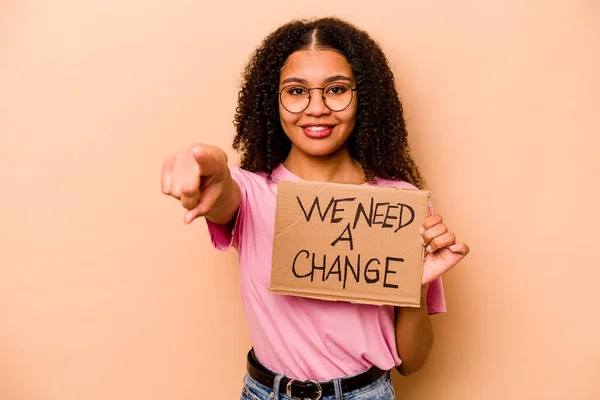 Young African American Woman Holding Need Change Placard Isolated Beige — Stok fotoğraf