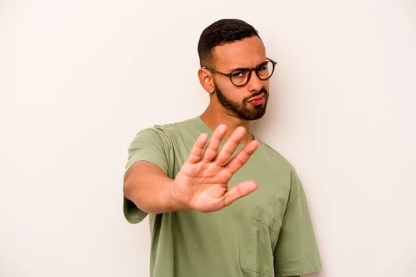 Young Hispanic Man Isolated White Background Rejecting Someone Showing Gesture — ストック写真