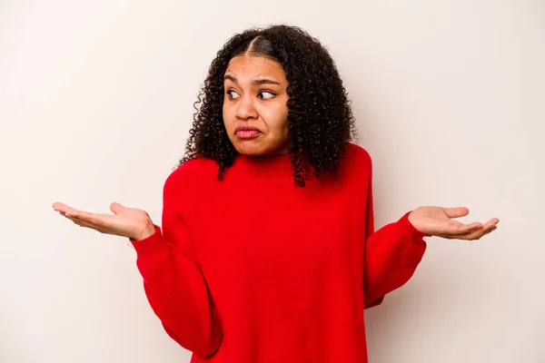 Young African American Woman Isolated White Background Confused Doubtful Shrugging — Stock Photo, Image