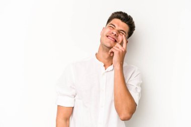 Beyaz arka planda izole edilmiş beyaz bir adam ağlıyor, bir şeyden memnun değil, acı ve kafa karışıklığı konsepti..