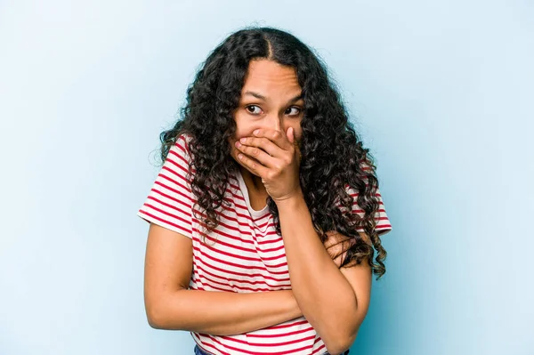 Young Hispanic Woman Isolated Blue Background Scared Afraid — Stock Photo, Image