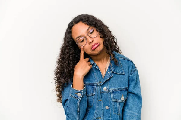 Jonge Spaanse Vrouw Geïsoleerd Witte Achtergrond Huilen Ongelukkig Met Iets — Stockfoto