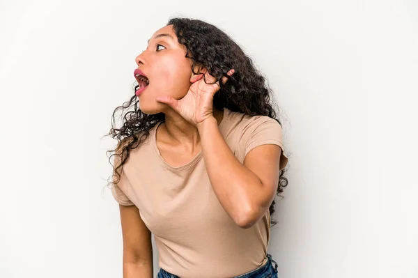 Young Hispanic Woman Isolated White Background Trying Listening Gossip — Stock Photo, Image