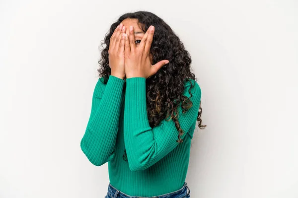 Young Hispanic Woman Isolated White Background Blink Fingers Frightened Nervous — Photo