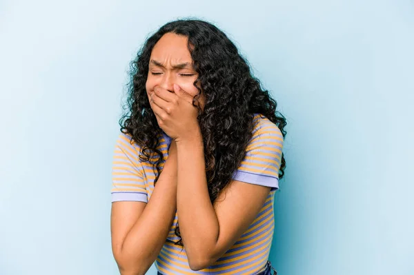Young Hispanic Woman Isolated Blue Background Suffers Pain Throat Due — Stock Photo, Image