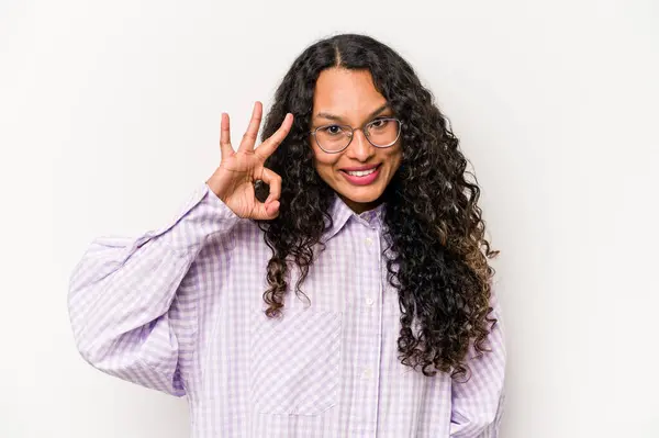 Young Hispanic Woman Isolated White Background Cheerful Confident Showing Gesture — Foto Stock